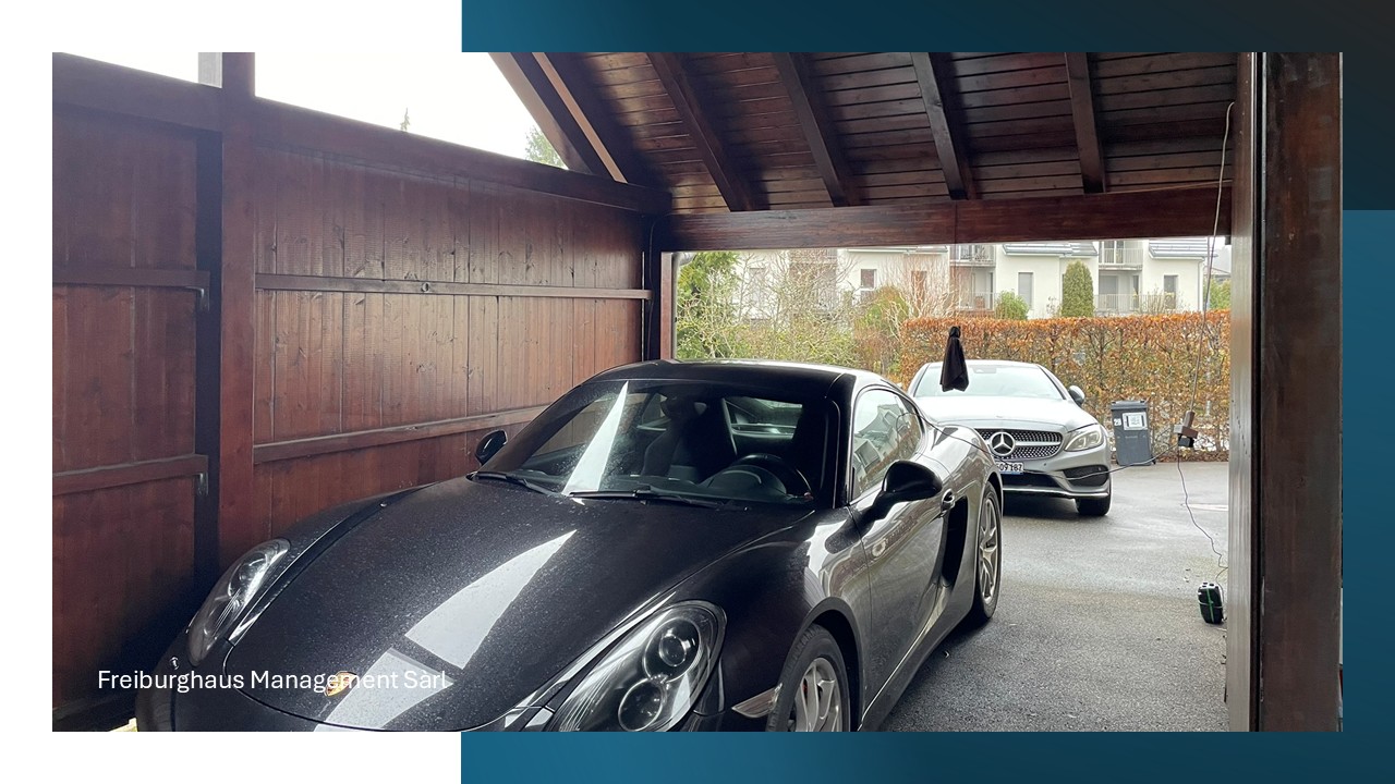 6 places de parc, dont 1 couvert 6 places de parc, dont 1 couvert